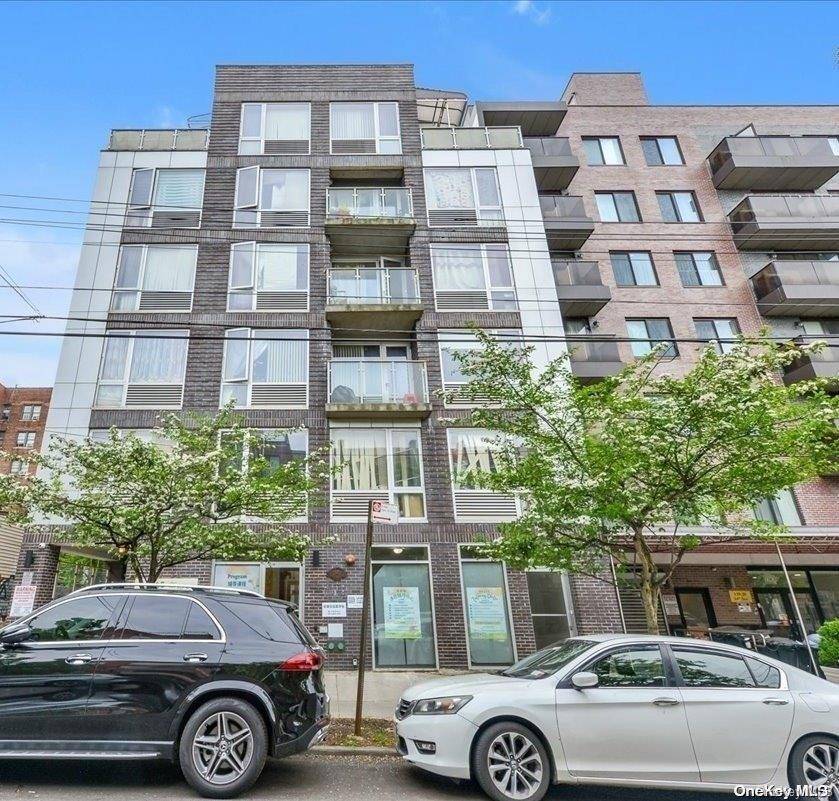 Flushing, NY 11354,139-30 34 AVE #4C