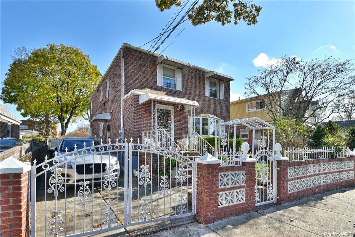 Queens Village, NY 11429,109-11 225th ST