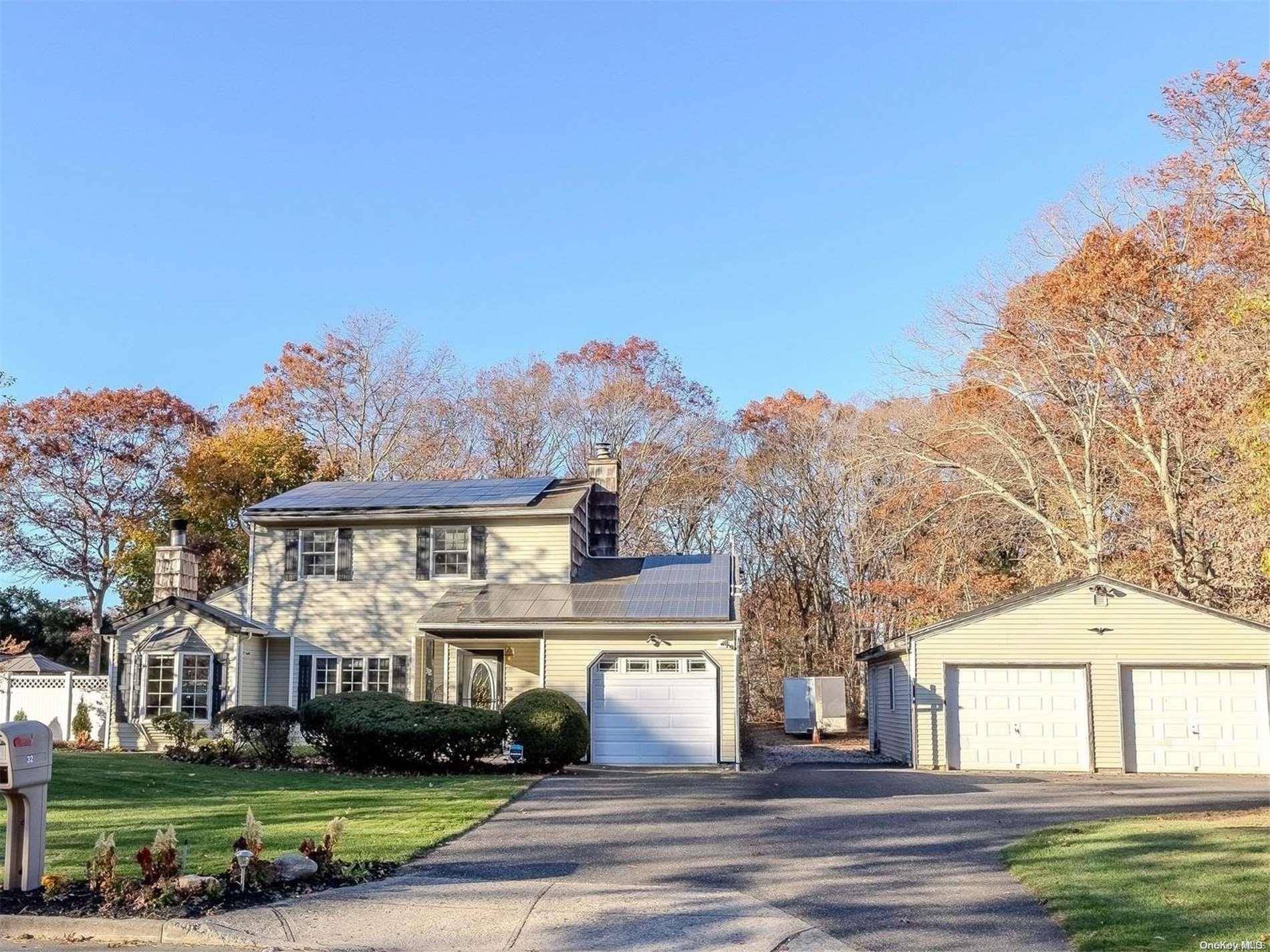 Selden, NY 11784,32 Hope CT