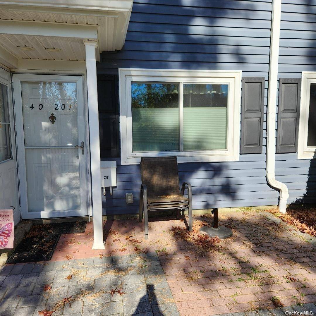 Patchogue, NY 11772,40-201 W 4th St #201