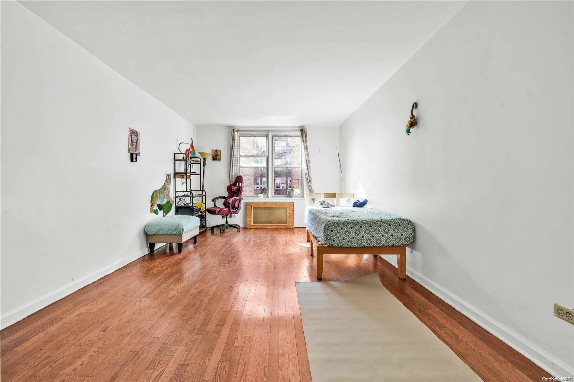 Forest Hills, NY 11375,67-25 Clyde ST #2L