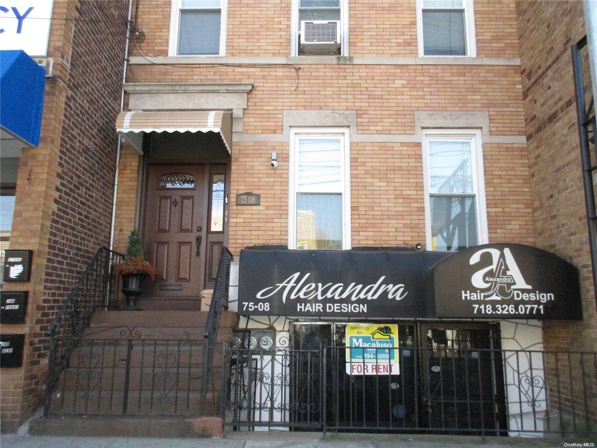 Middle Village, NY 11379,75-08 Metropolitan AVE #lower