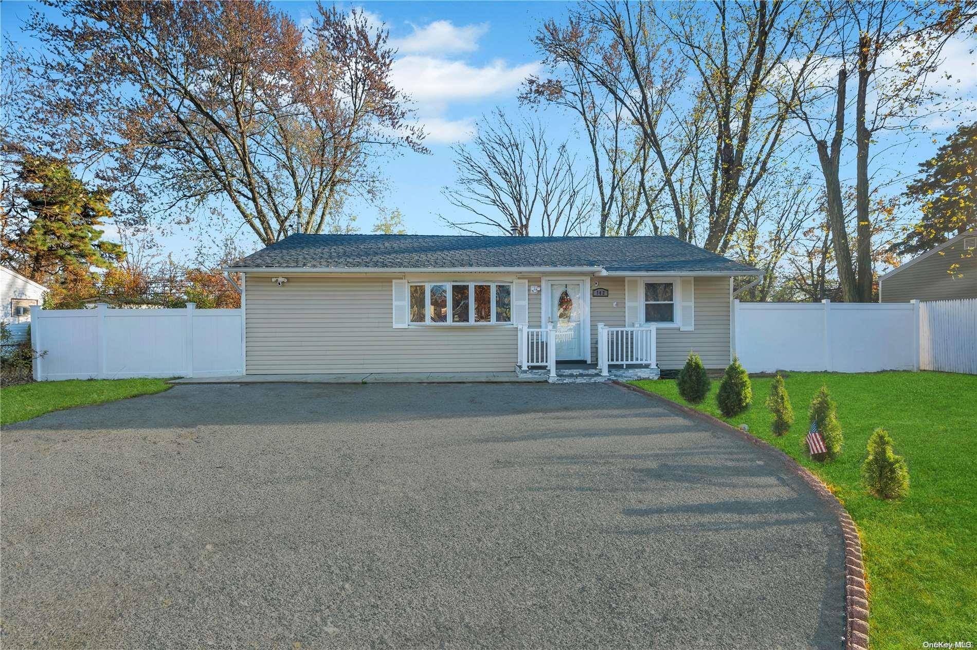 Brentwood, NY 11717,142 Suffolk AVE