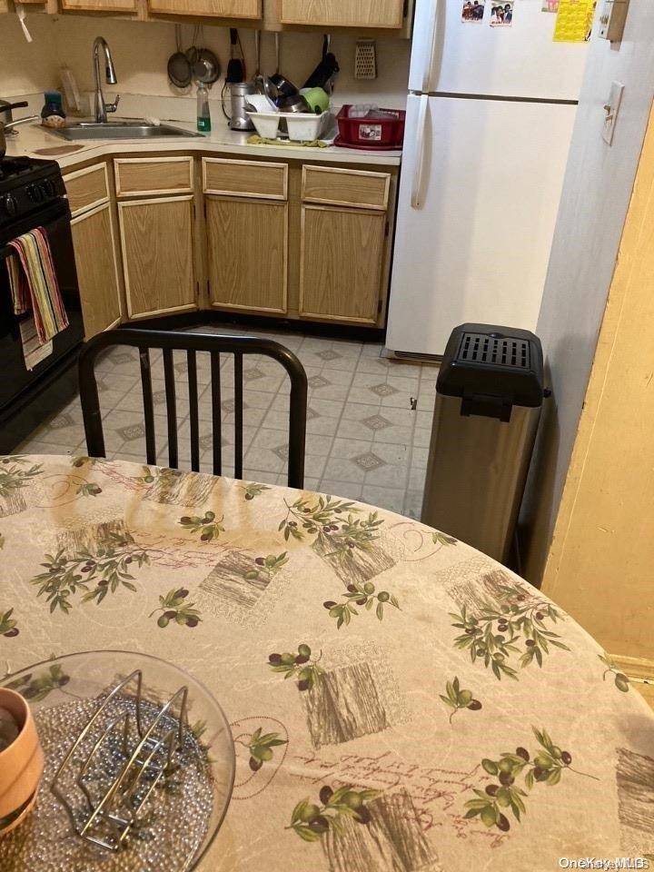 Jackson Heights, NY 11372,37-55 88th ST