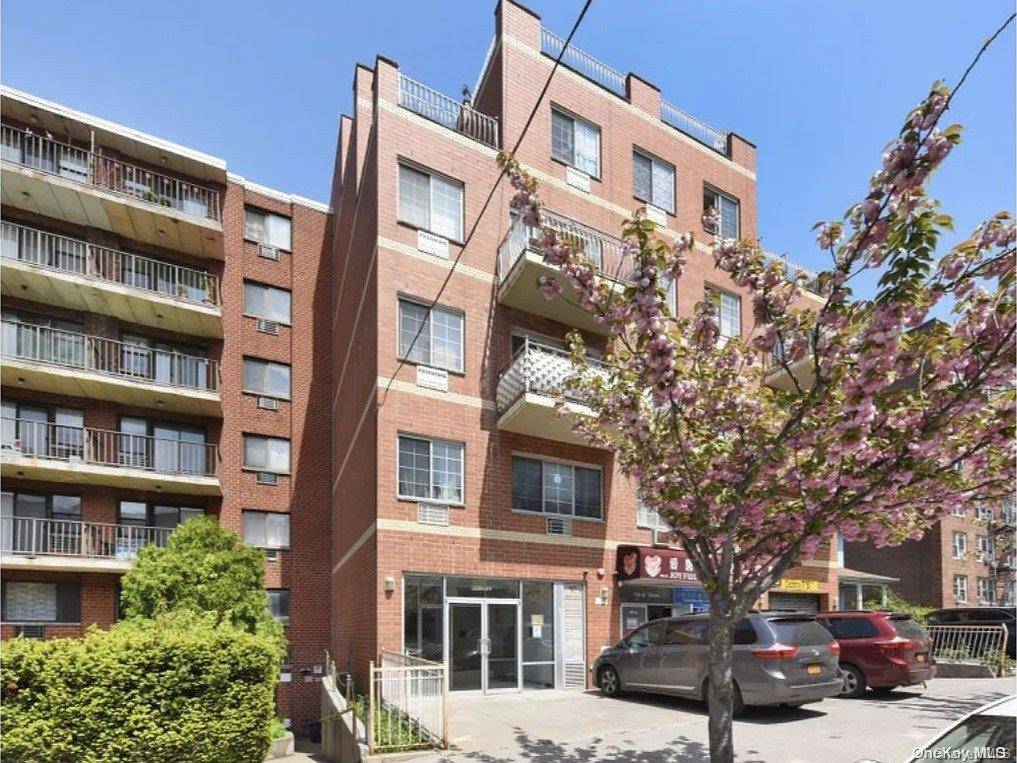 Flushing, NY 11354,139-39 35th AVE #5C