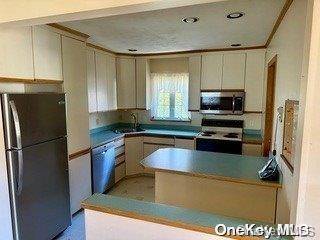 Ronkonkoma, NY 11779,236 Wildwood RD