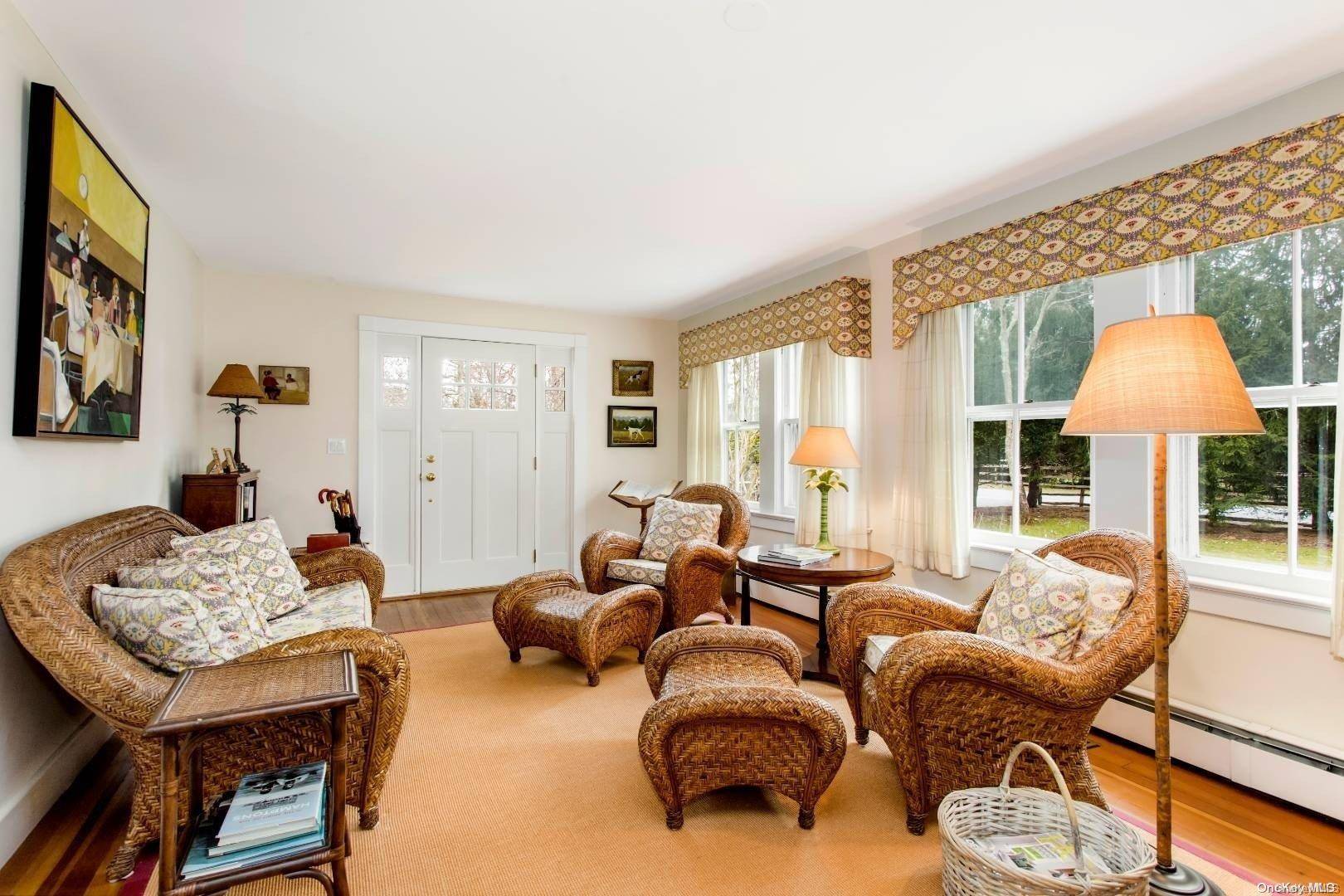 Quogue, NY 11959,84 Old Depot RD