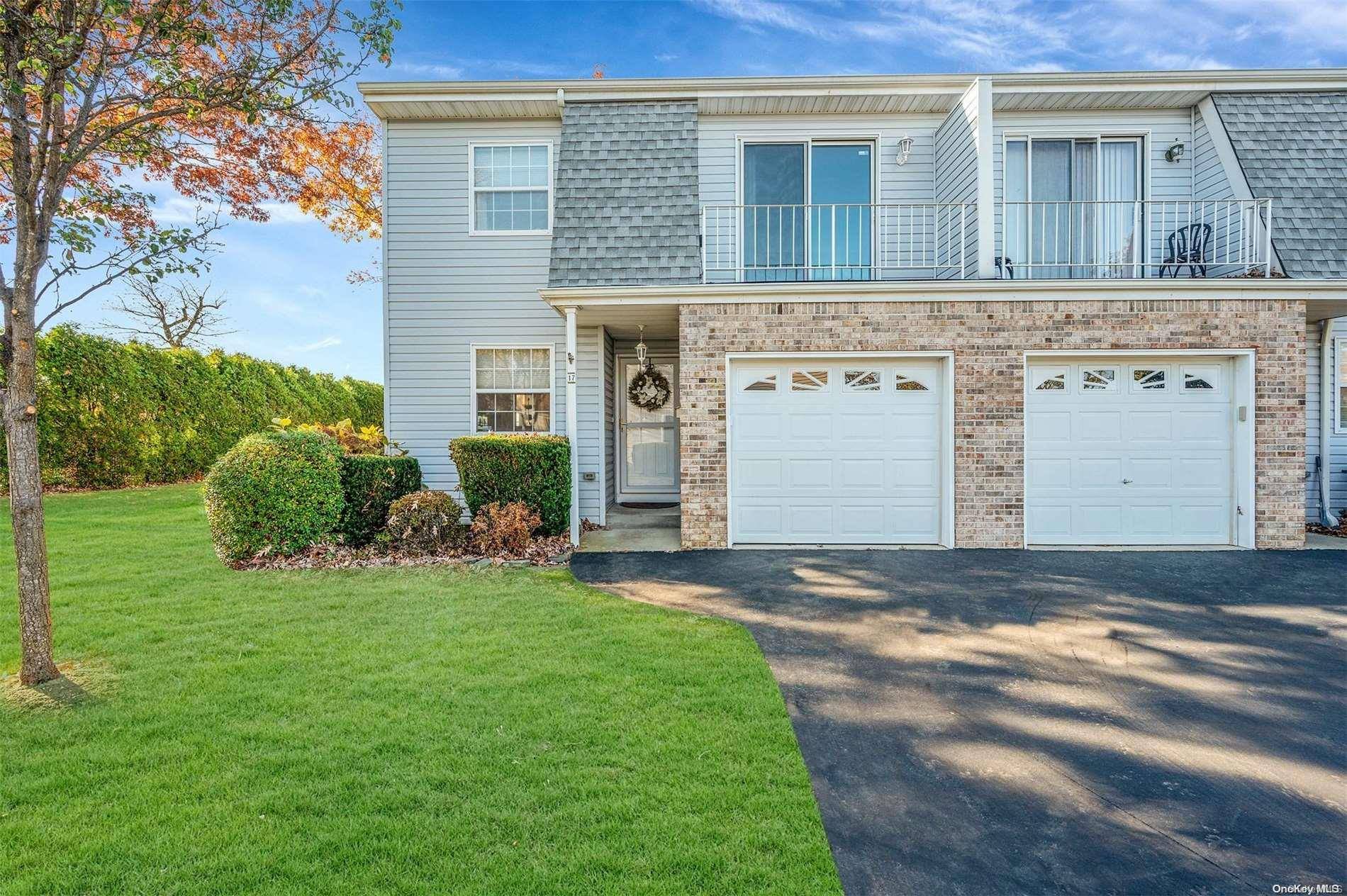 Deer Park, NY 11729,336 Commack Road #17