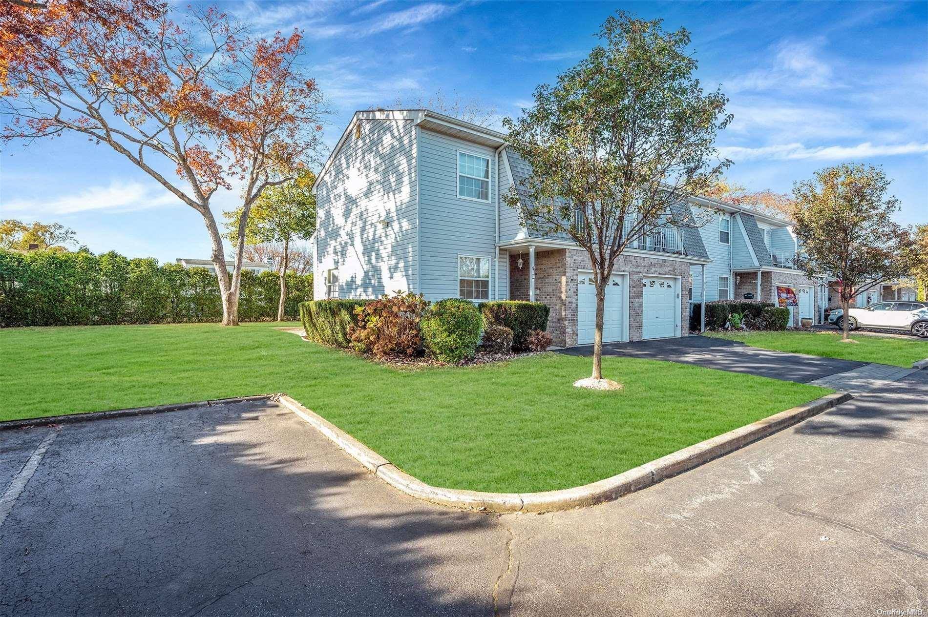 Deer Park, NY 11729,336 Commack Road #17