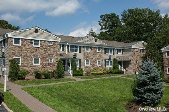 Smithtown, NY 11787,37 Elliot PL #37-7A