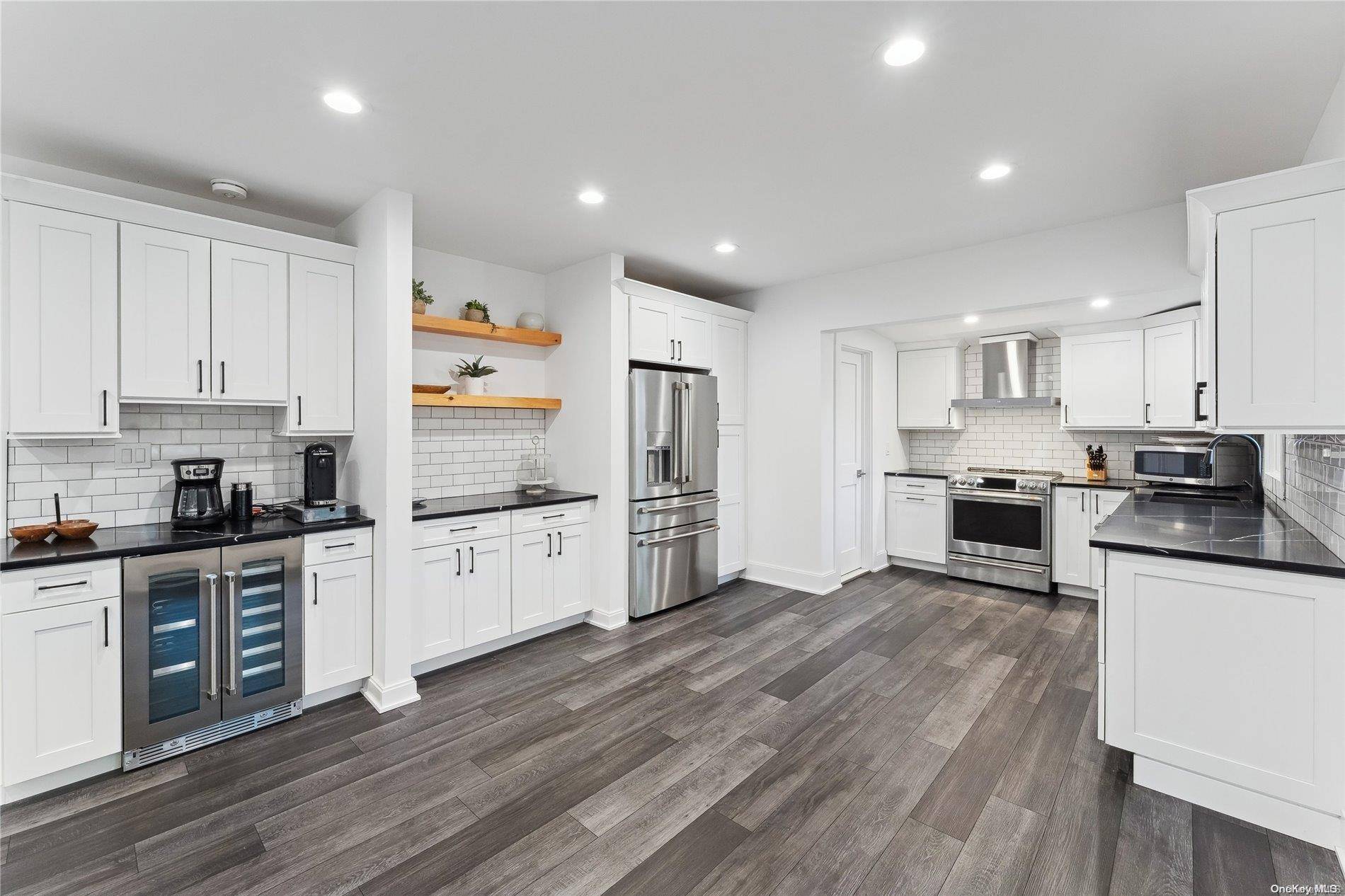 Sag Harbor, NY 11963,10 Maunakea ST