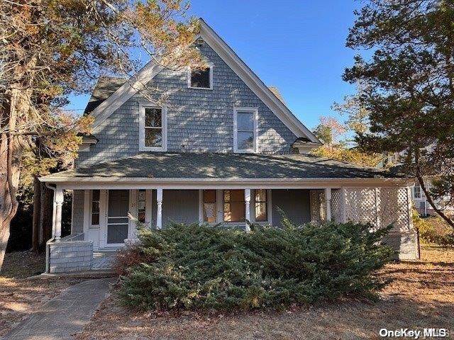 East Quogue, NY 11942,21 Bay AVE