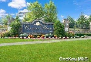 Plainview, NY 11803,9201 Beech Tree LN #201