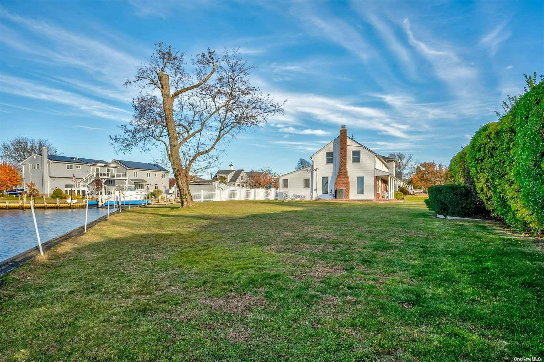 Massapequa, NY 11758,1 Jetmore PL