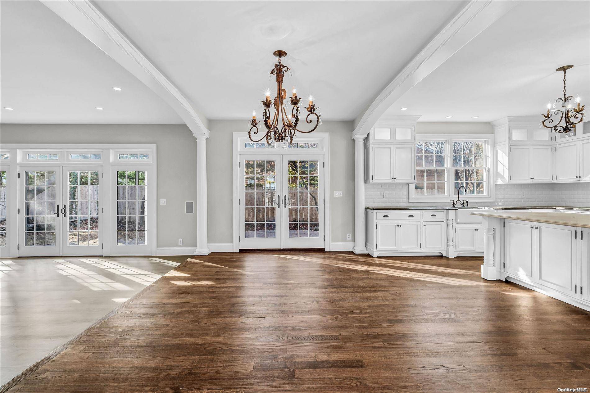 Babylon, NY 11702,140 Melbury RD
