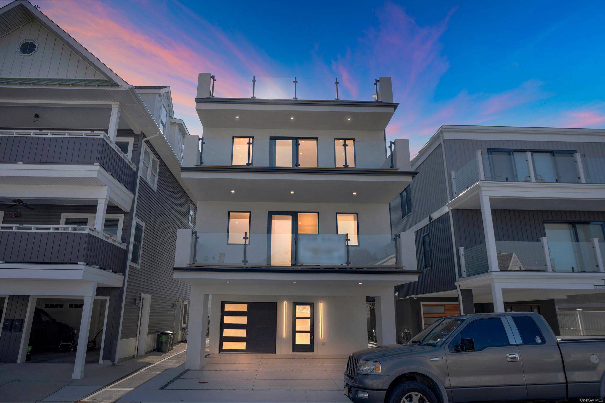 Long Beach, NY 11561,80 Illinois AVE