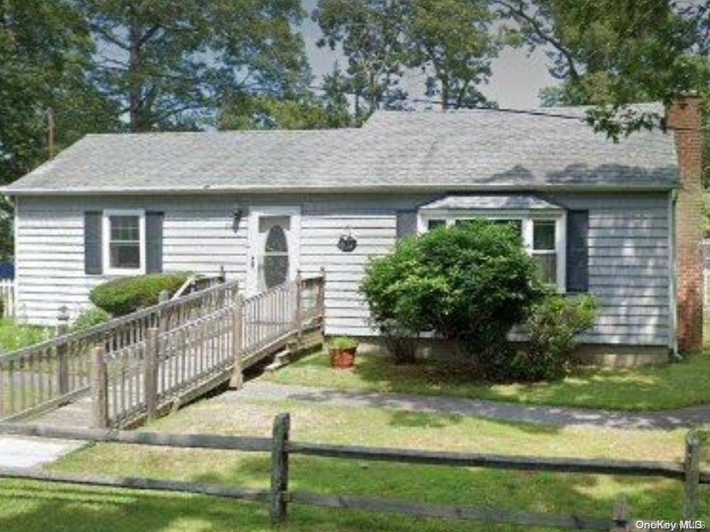 Mastic Beach, NY 11951,215 Dahlia DR