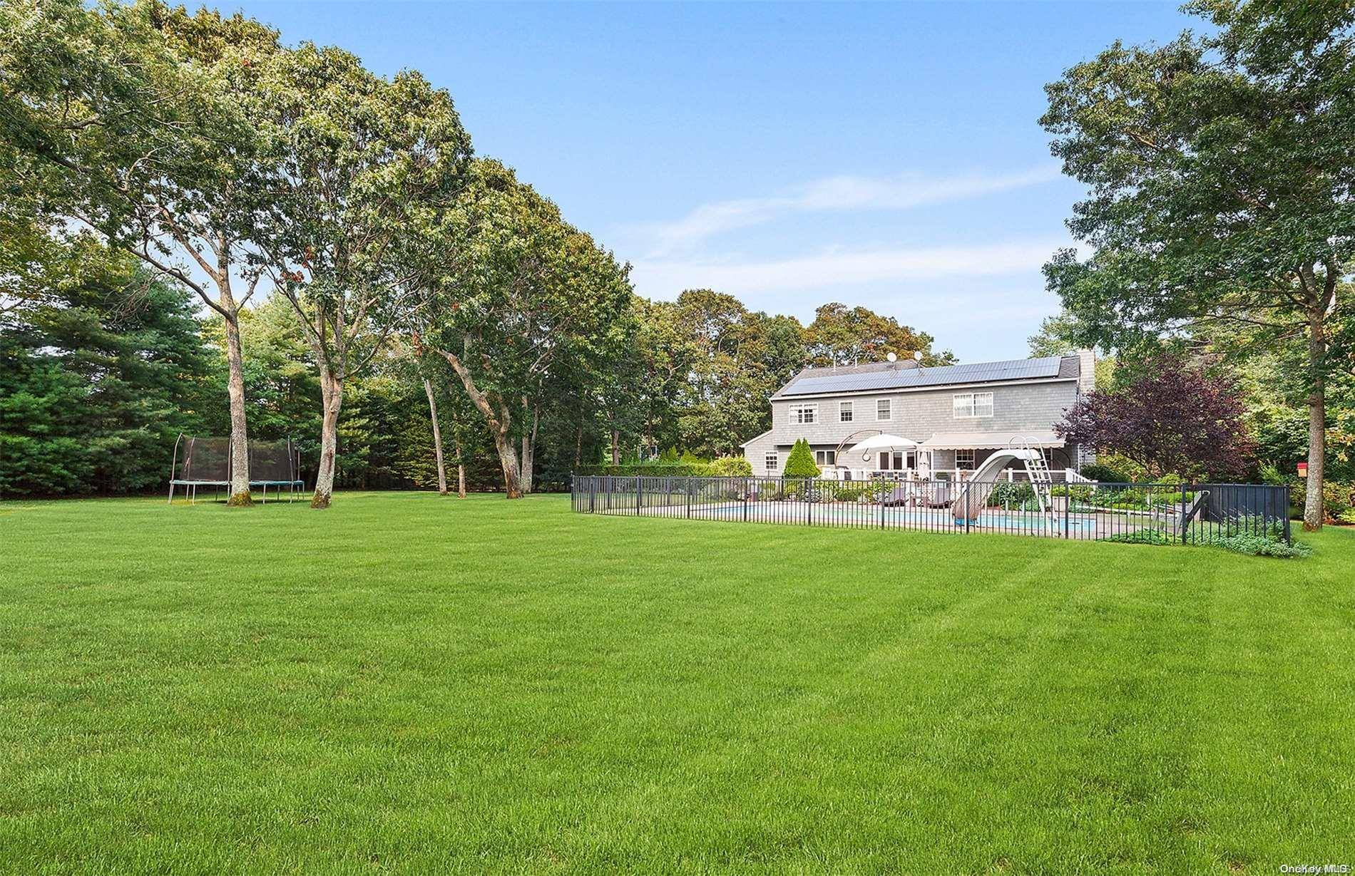 Quogue, NY 11959,1 Blueberry LN