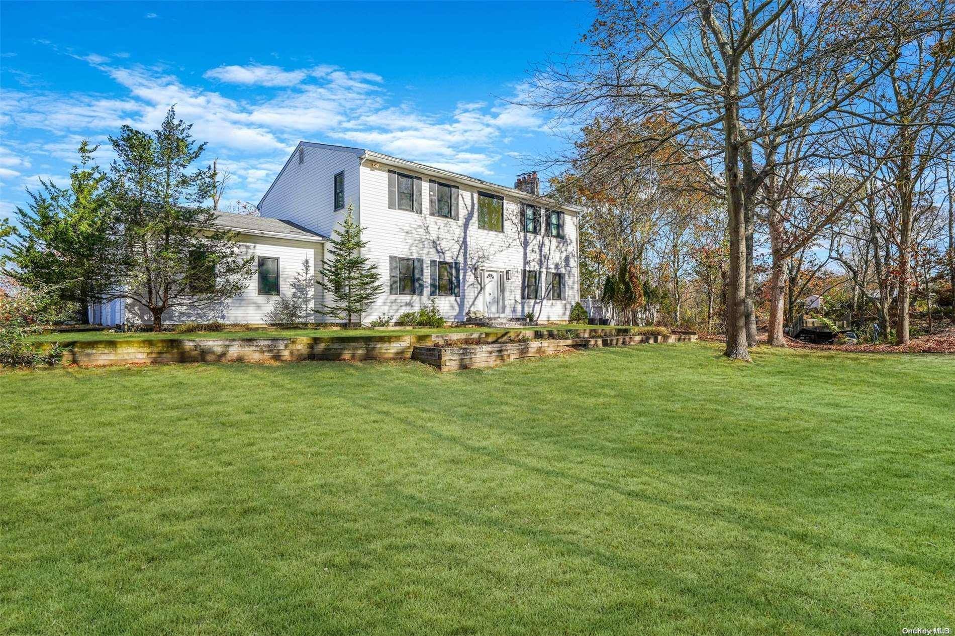 Hampton Bays, NY 11946,34 Starboard RD