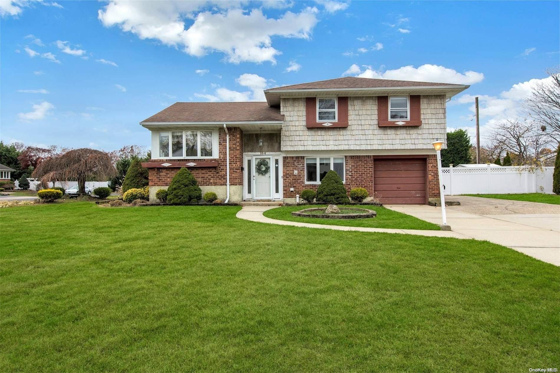 East Islip, NY 11730,154 Sherry ST