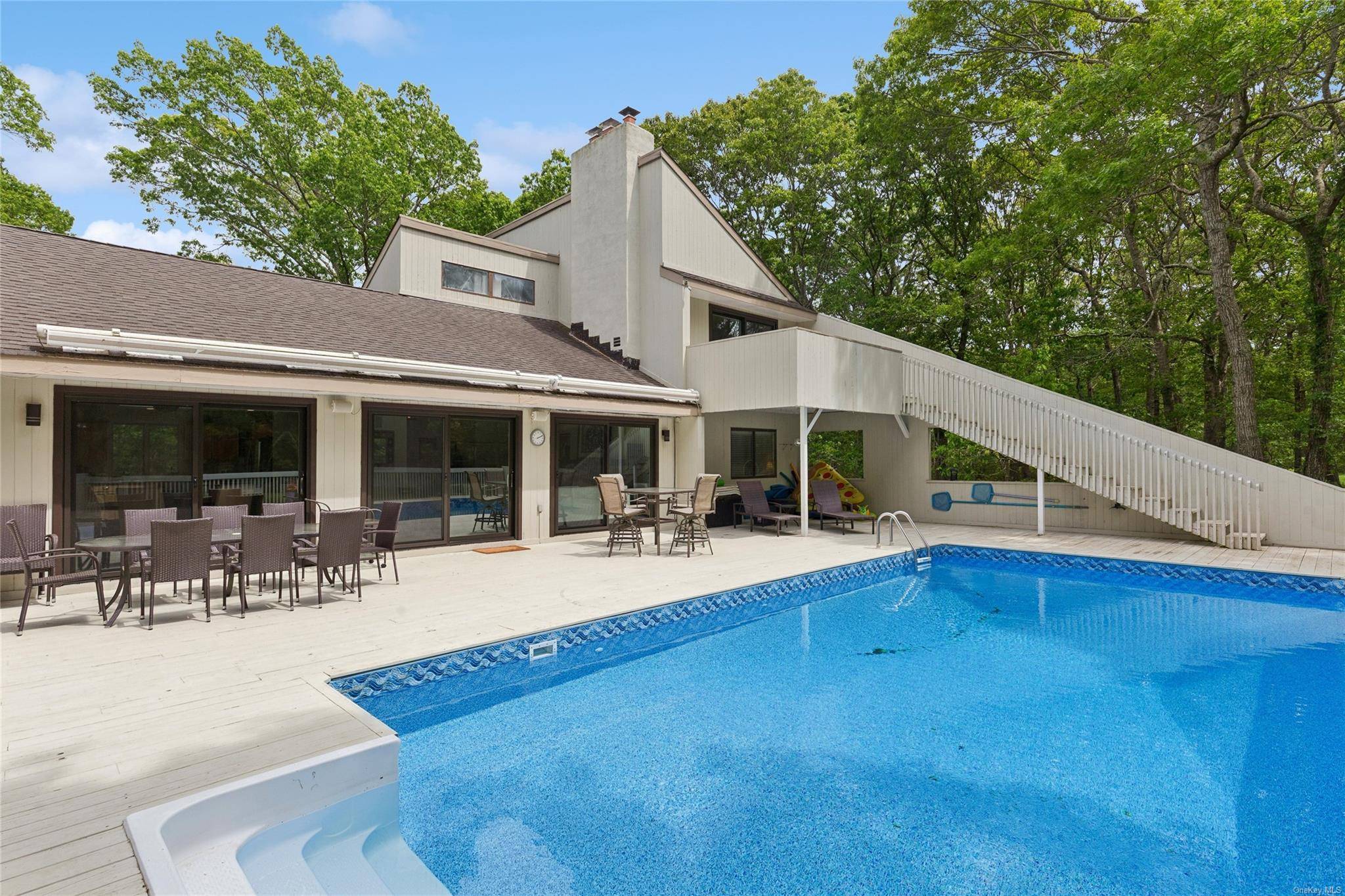 Hampton Bays, NY 11946,18 Quail RUN