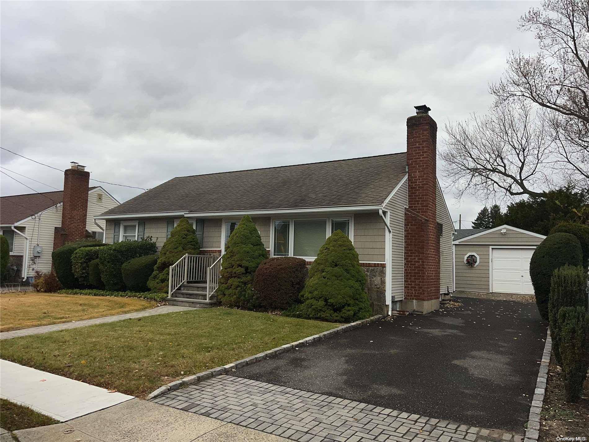 Bethpage, NY 11714,229 N 7th ST