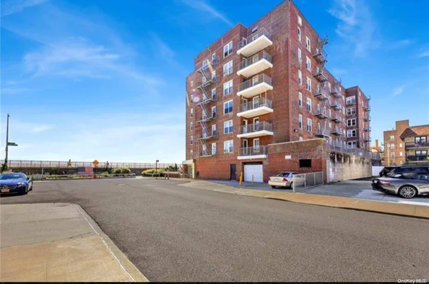 Rockaway Park, NY 11694,125 Beach 124th ST #4B