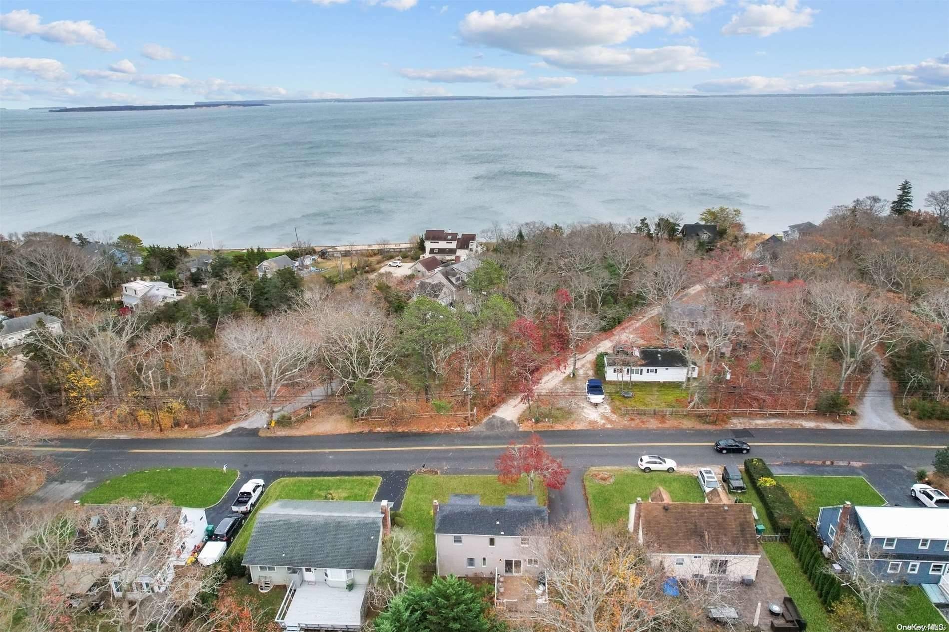 Laurel, NY 11948,5225 Peconic Bay BLVD