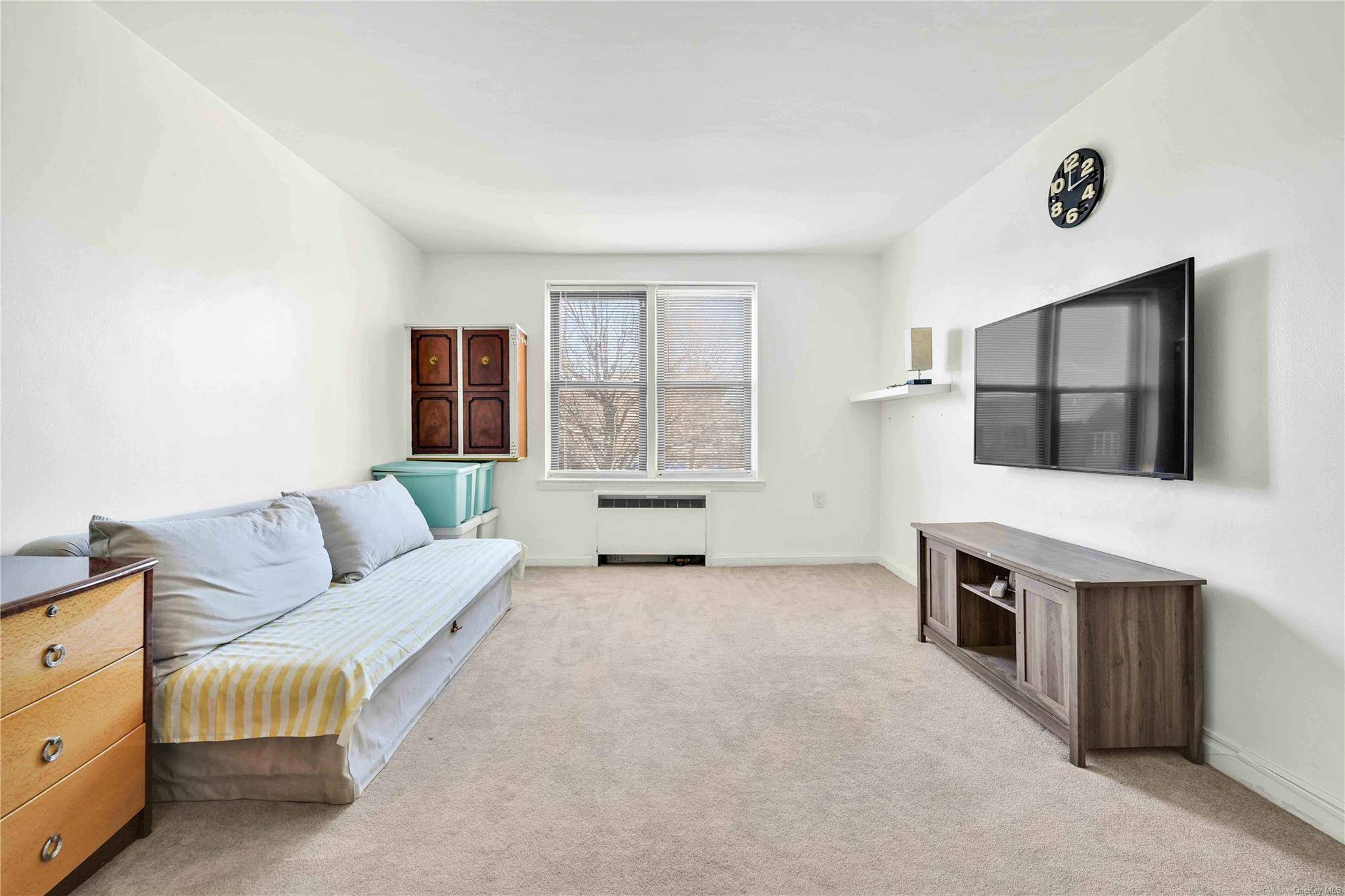 Flushing, NY 11358,170-06 Crocheron AVE #2C