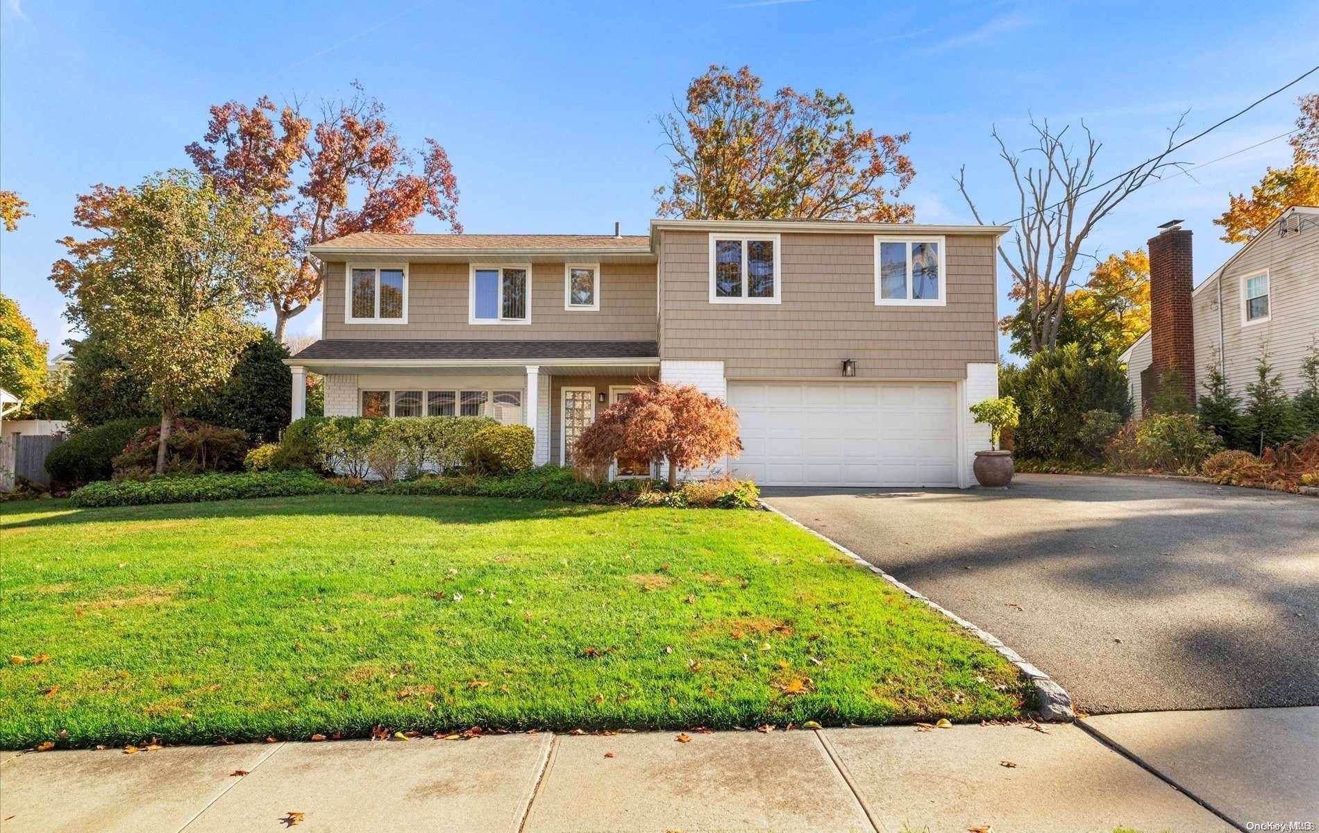 Syosset, NY 11791,13 Spruce LN