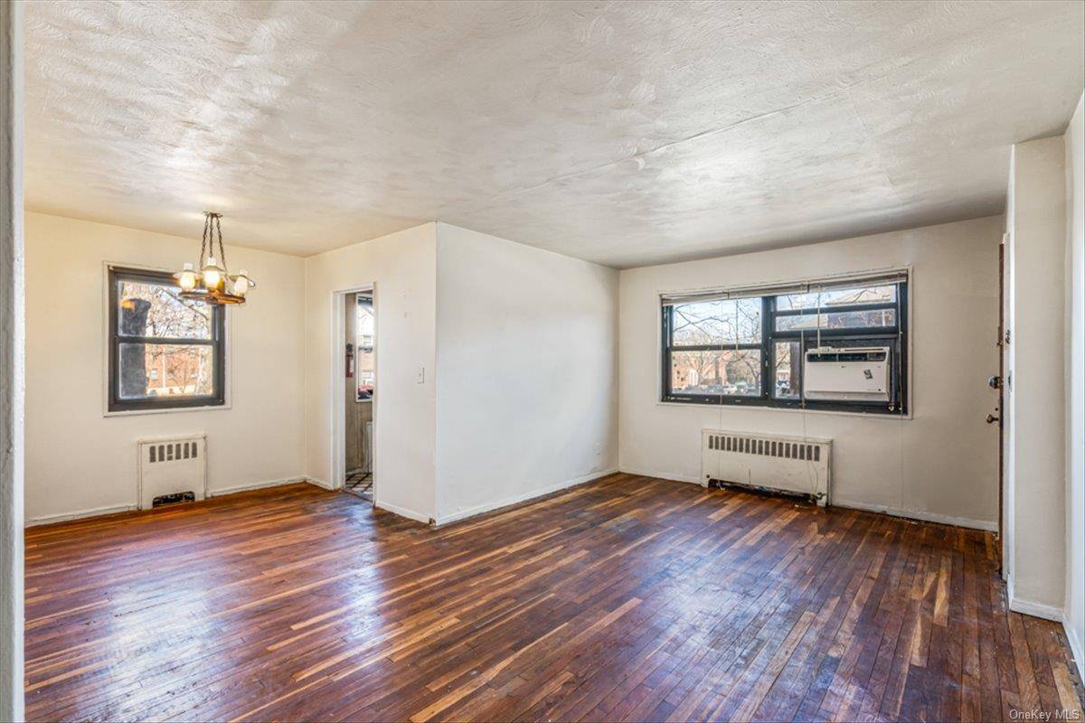 Whitestone, NY 11357,163-30 17th AVE #4-297