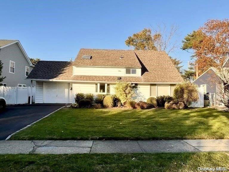 Hicksville, NY 11801,57 Brittle LN
