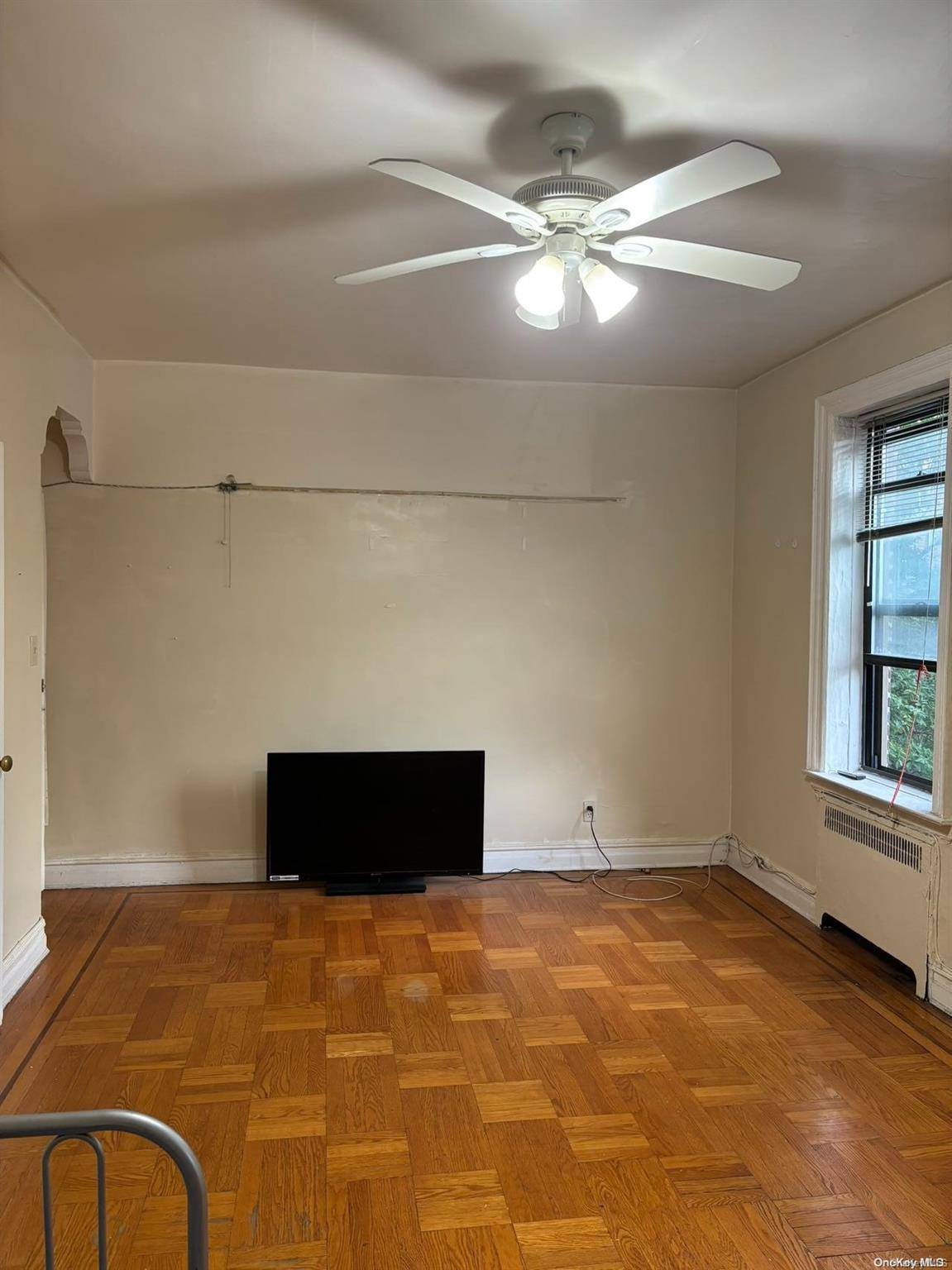 Jackson Heights, NY 11372,34-20 83rd ST #3H