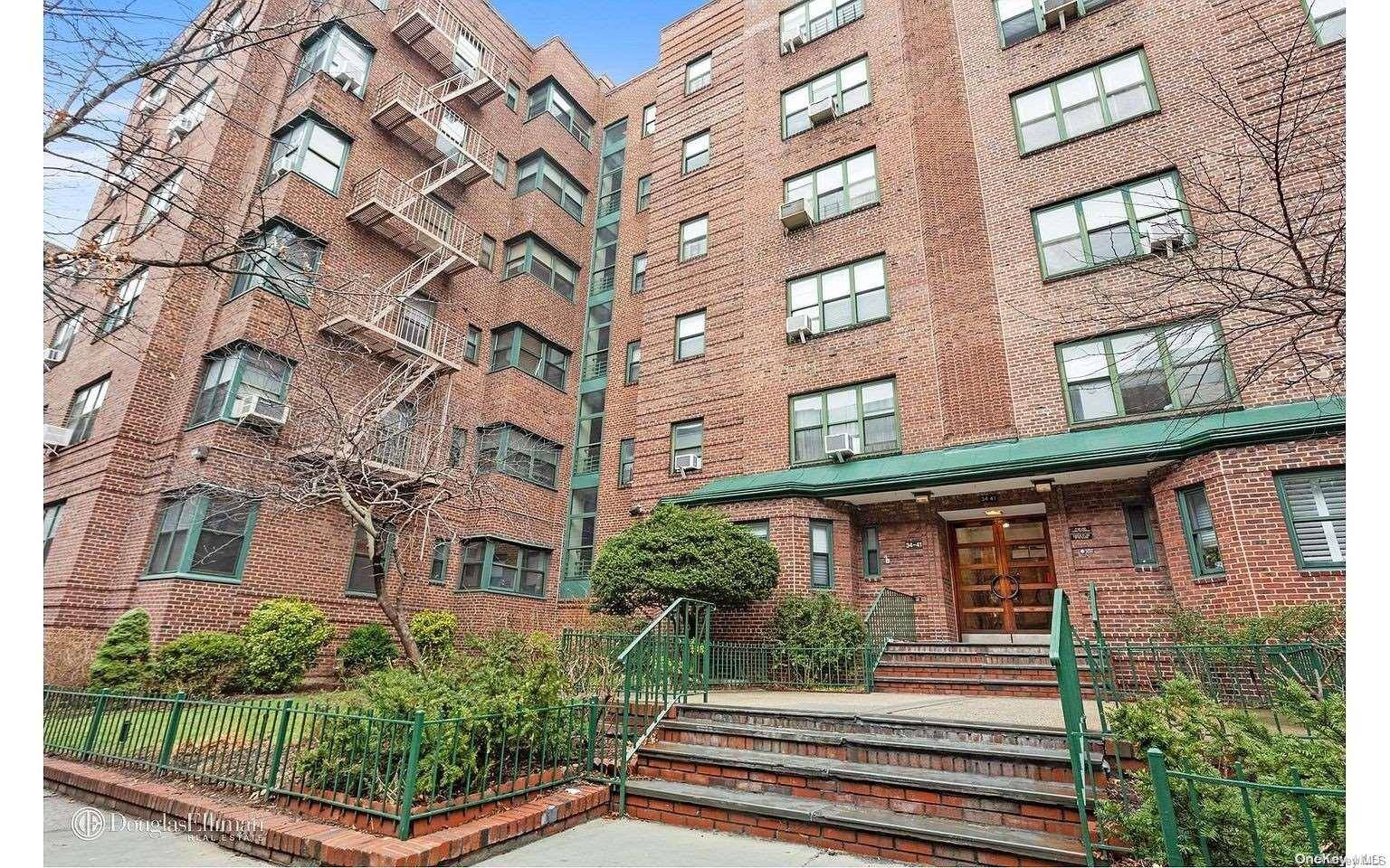 Jackson Heights, NY 11372,34-41 S 78th ST #5A