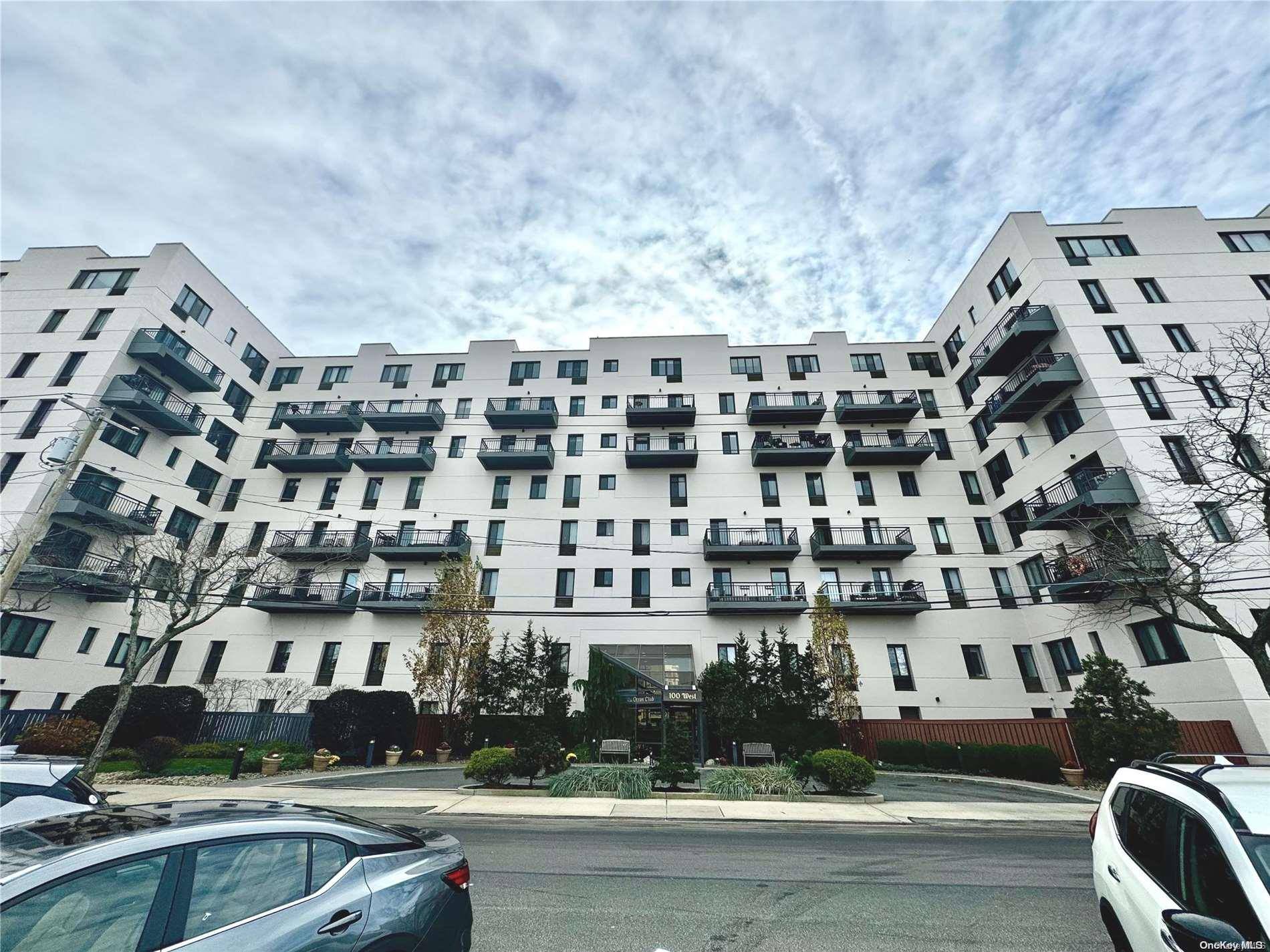 Long Beach, NY 11561,100 W Broadway #105