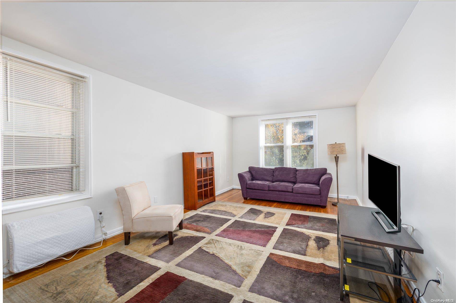 Freeport, NY 11520,110 Brooklyn AVE #2H