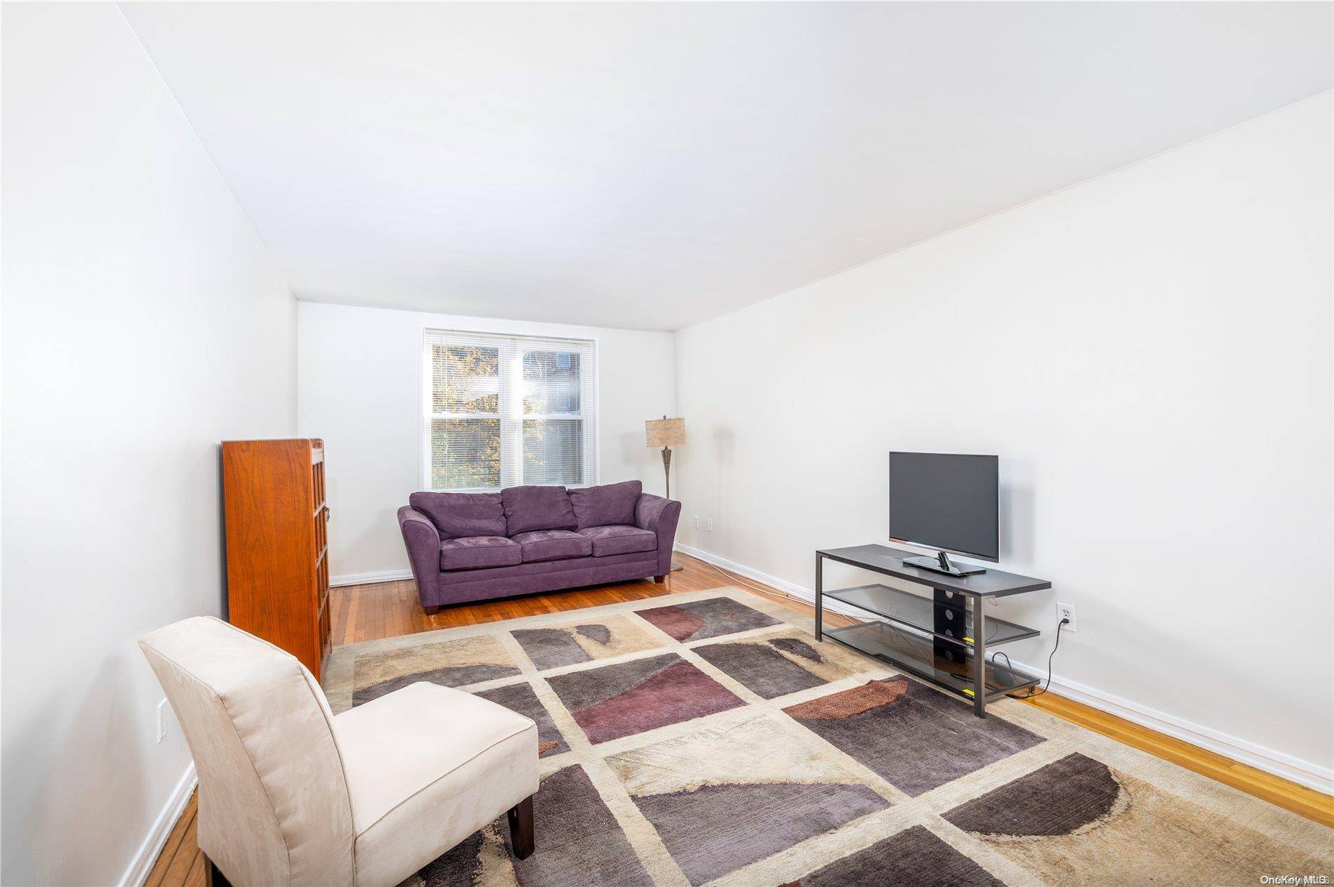 Freeport, NY 11520,110 Brooklyn AVE #2H