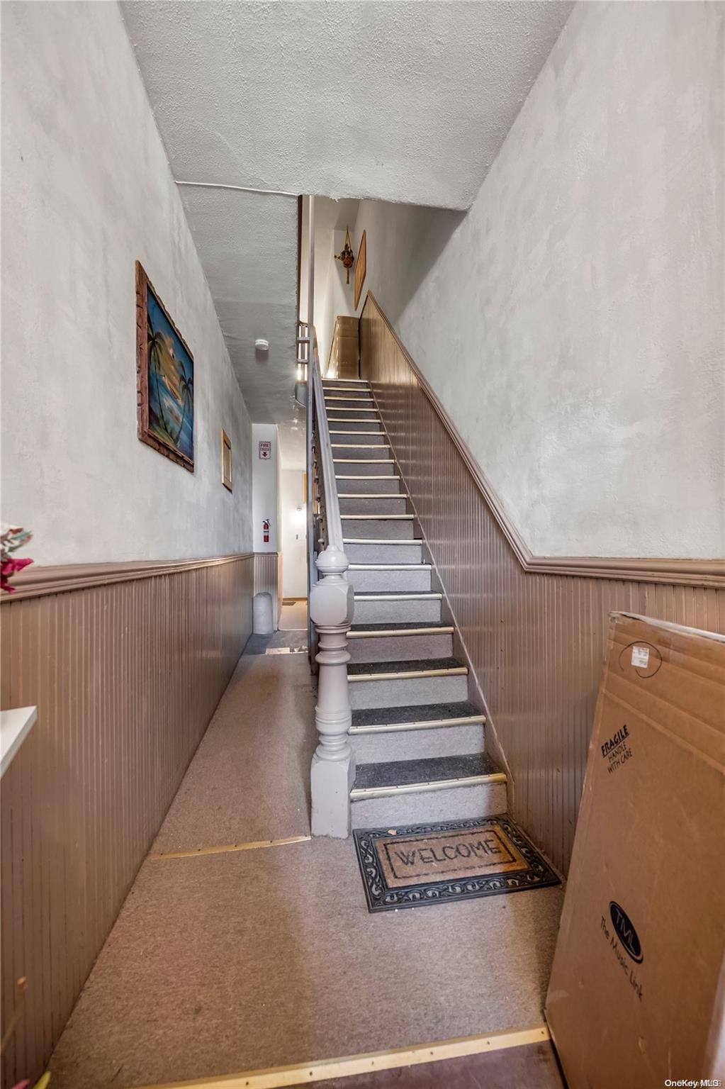 Astoria, NY 11105,22-19 Steinway ST
