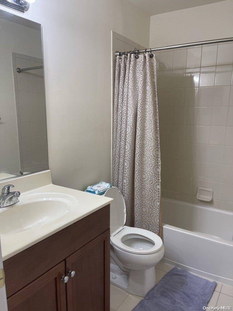 College Point, NY 11356,3-15 Weatherly #B