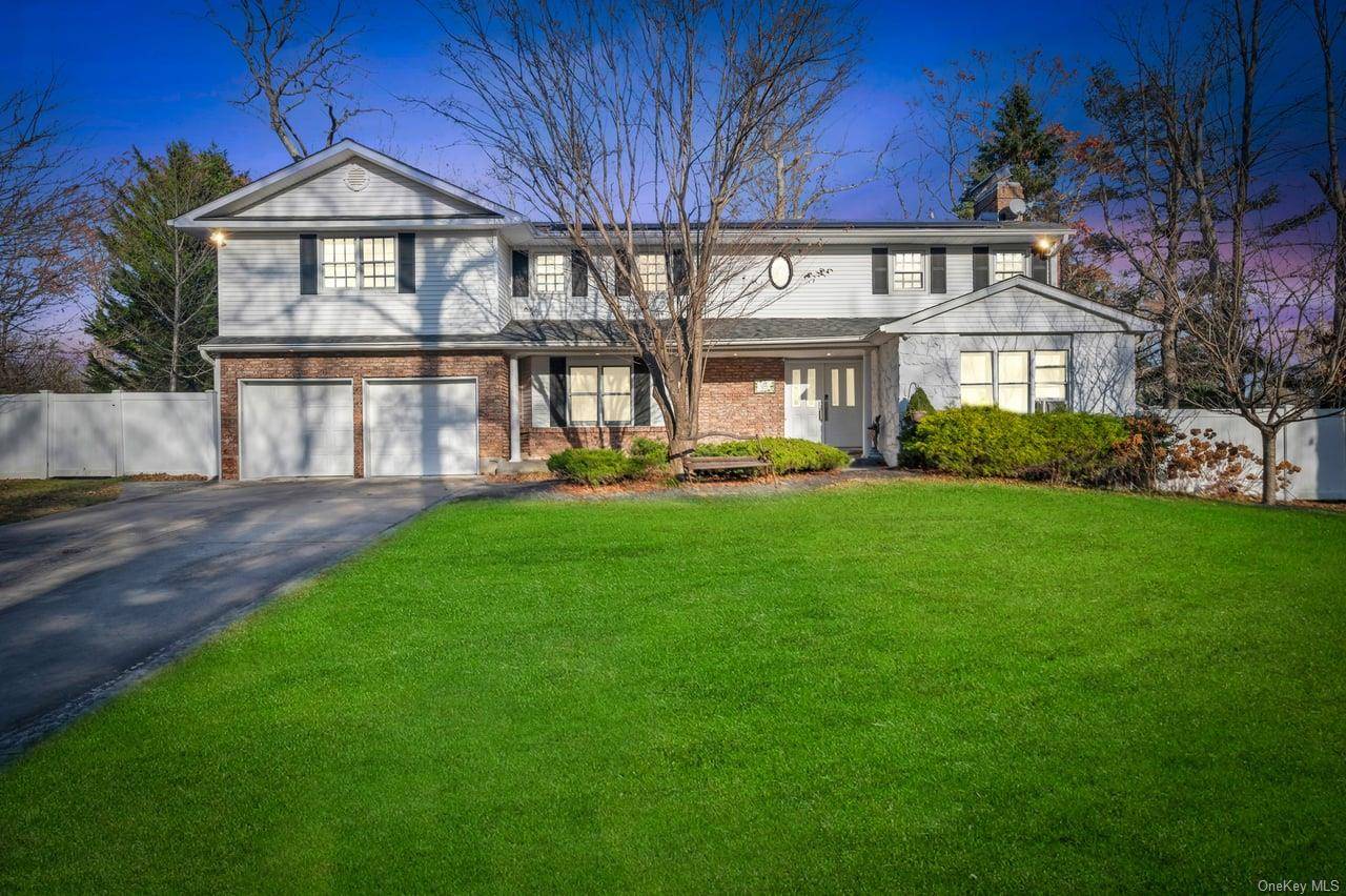 Dix Hills, NY 11746,48 Colby DR