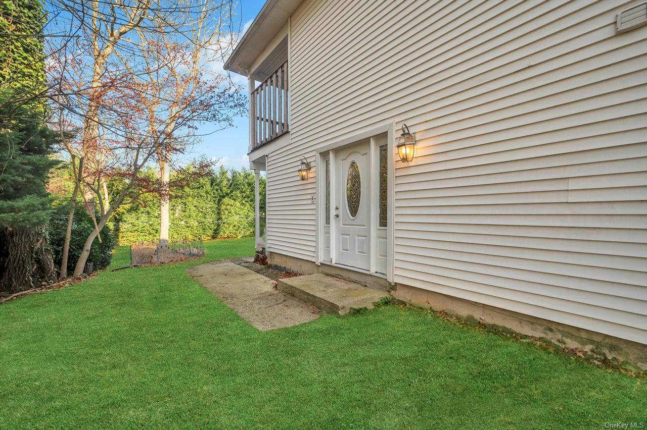 Dix Hills, NY 11746,48 Colby DR