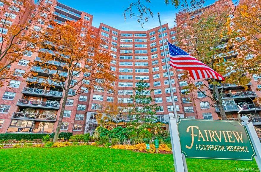 Forest Hills, NY 11375,61-20 Grand Central Pkwy #A1105