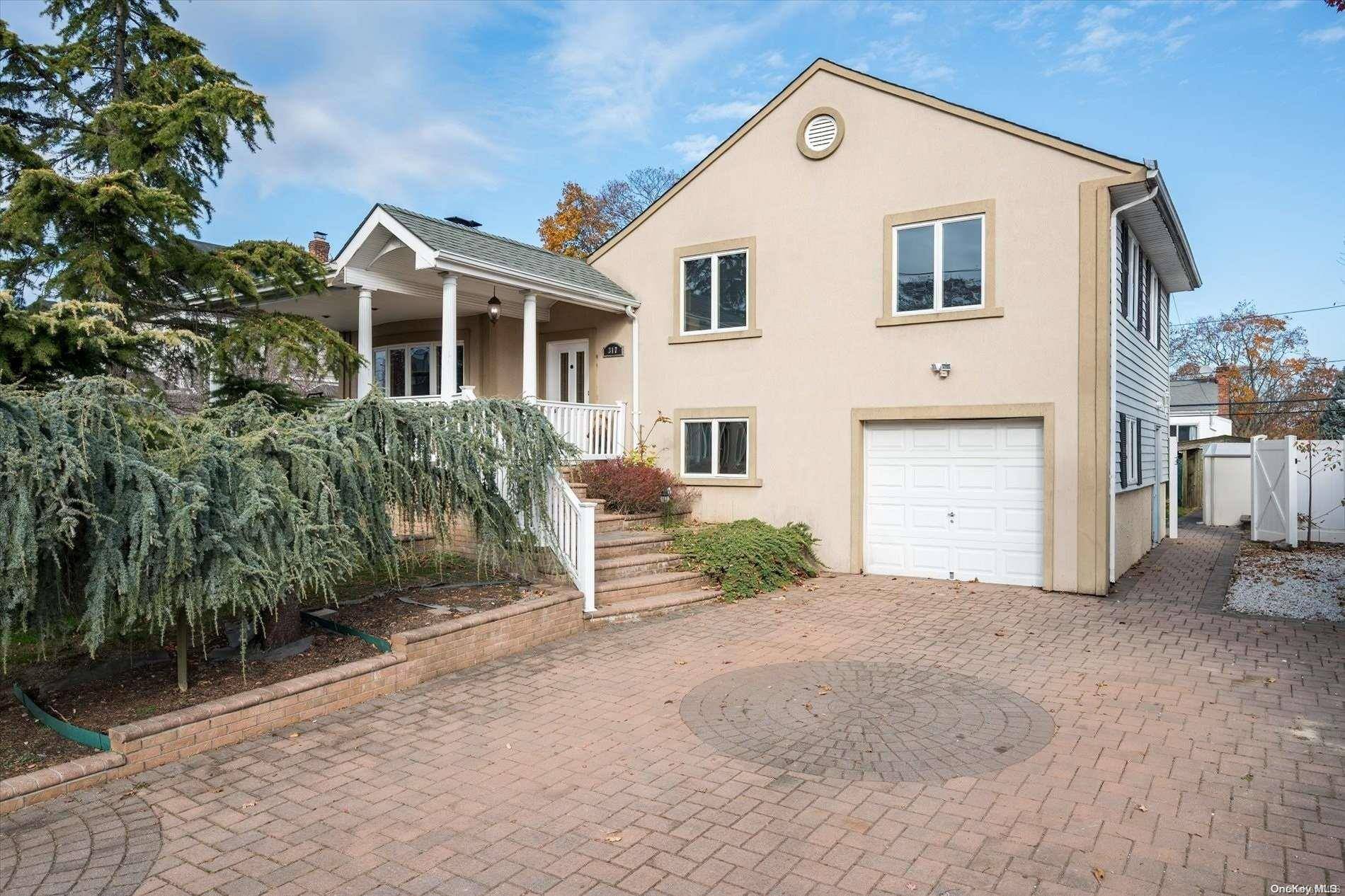 East Meadow, NY 11554,317 Bellmore RD