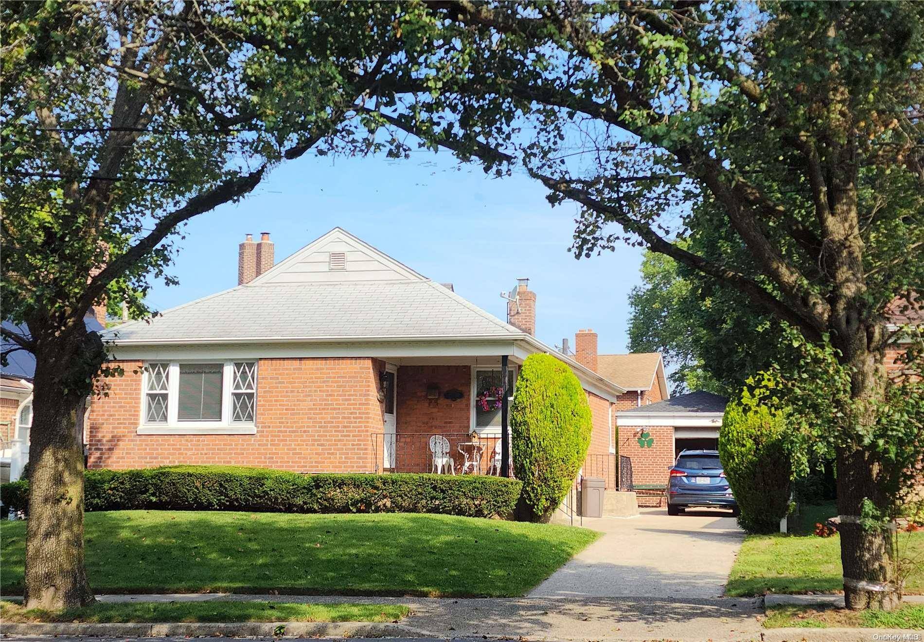Bayside, NY 11364,210-07 58th AVE