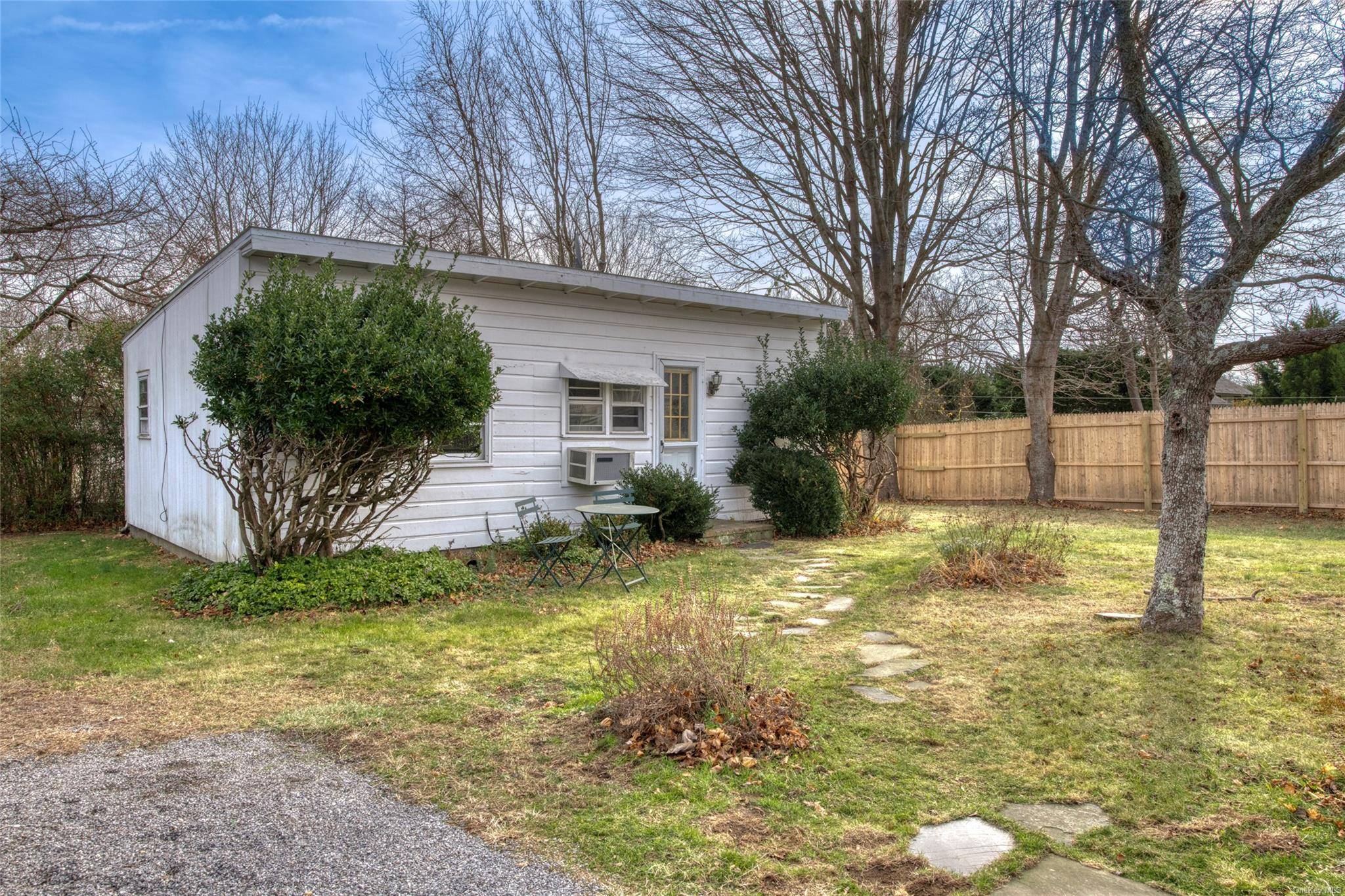 East Hampton, NY 11937,60 Miller LN