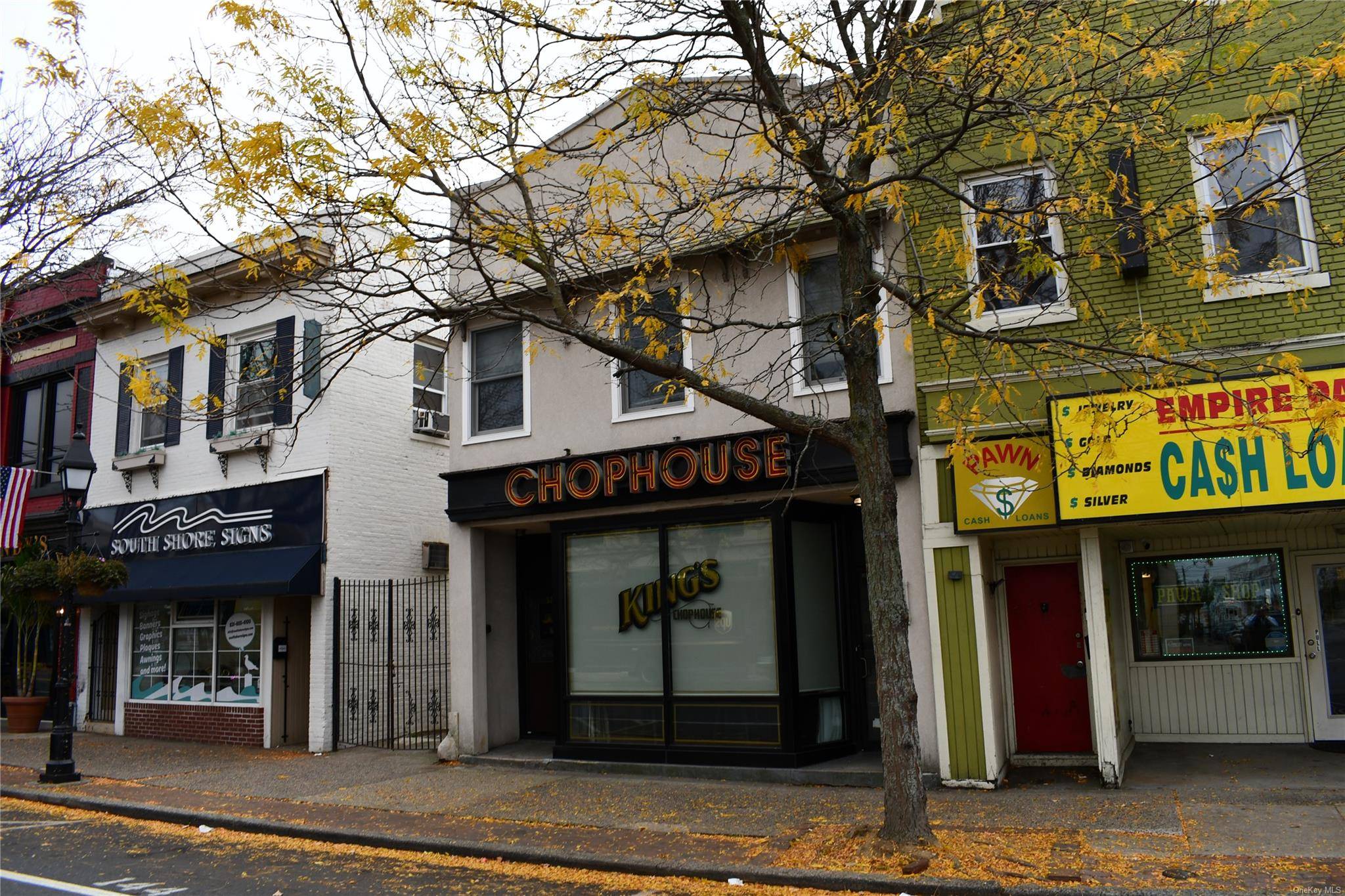 Bay Shore, NY 11706,52 E Main ST