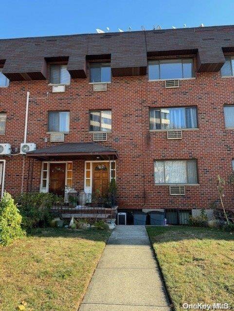 Whitestone, NY 11357,10-17 166th ST