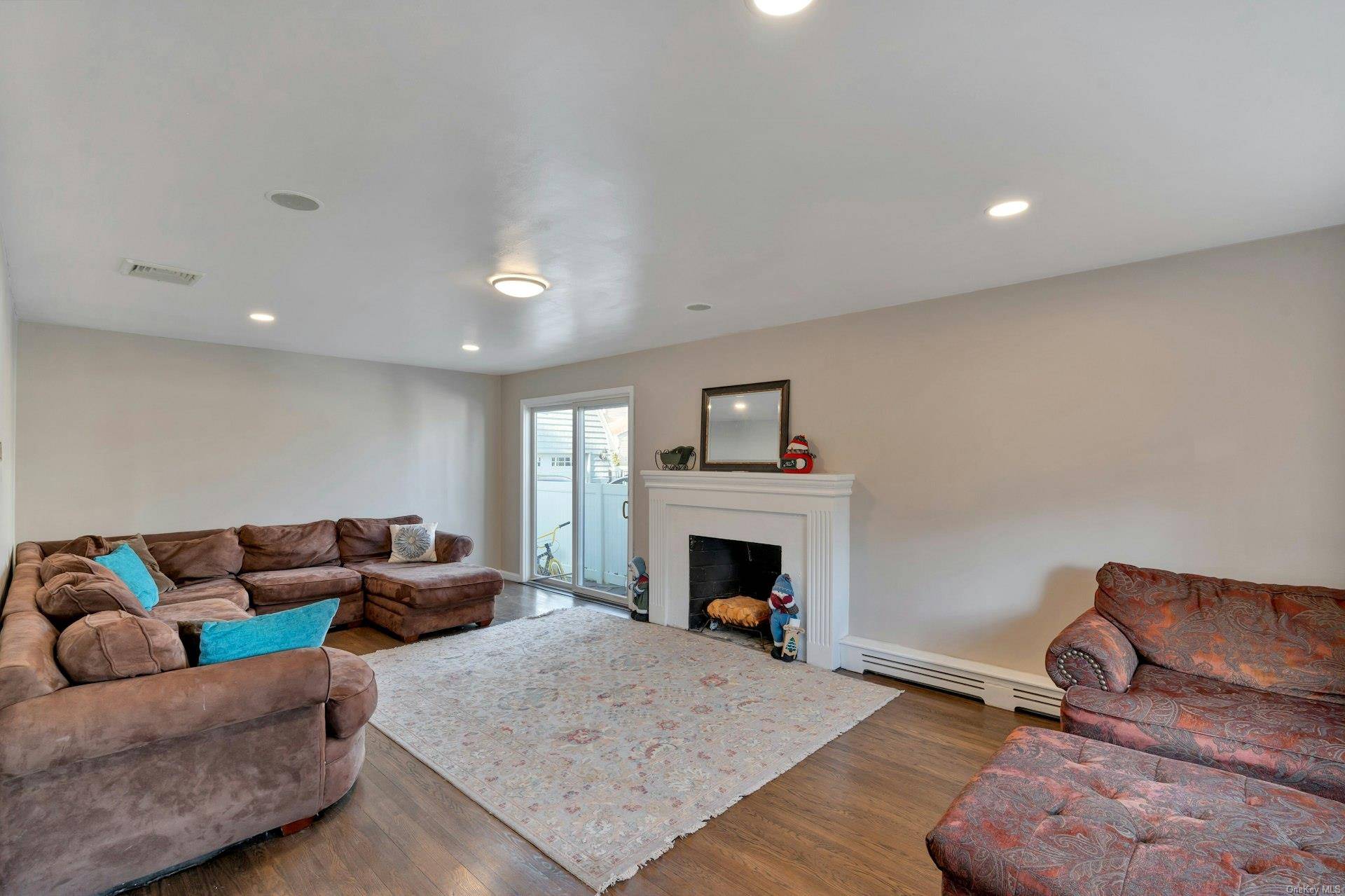 Malverne, NY 11565,125 Hanson PL