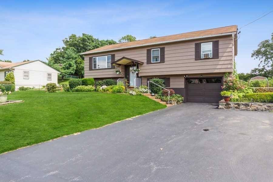 Wappingers Falls, NY 12590,8 BALFOUR DR