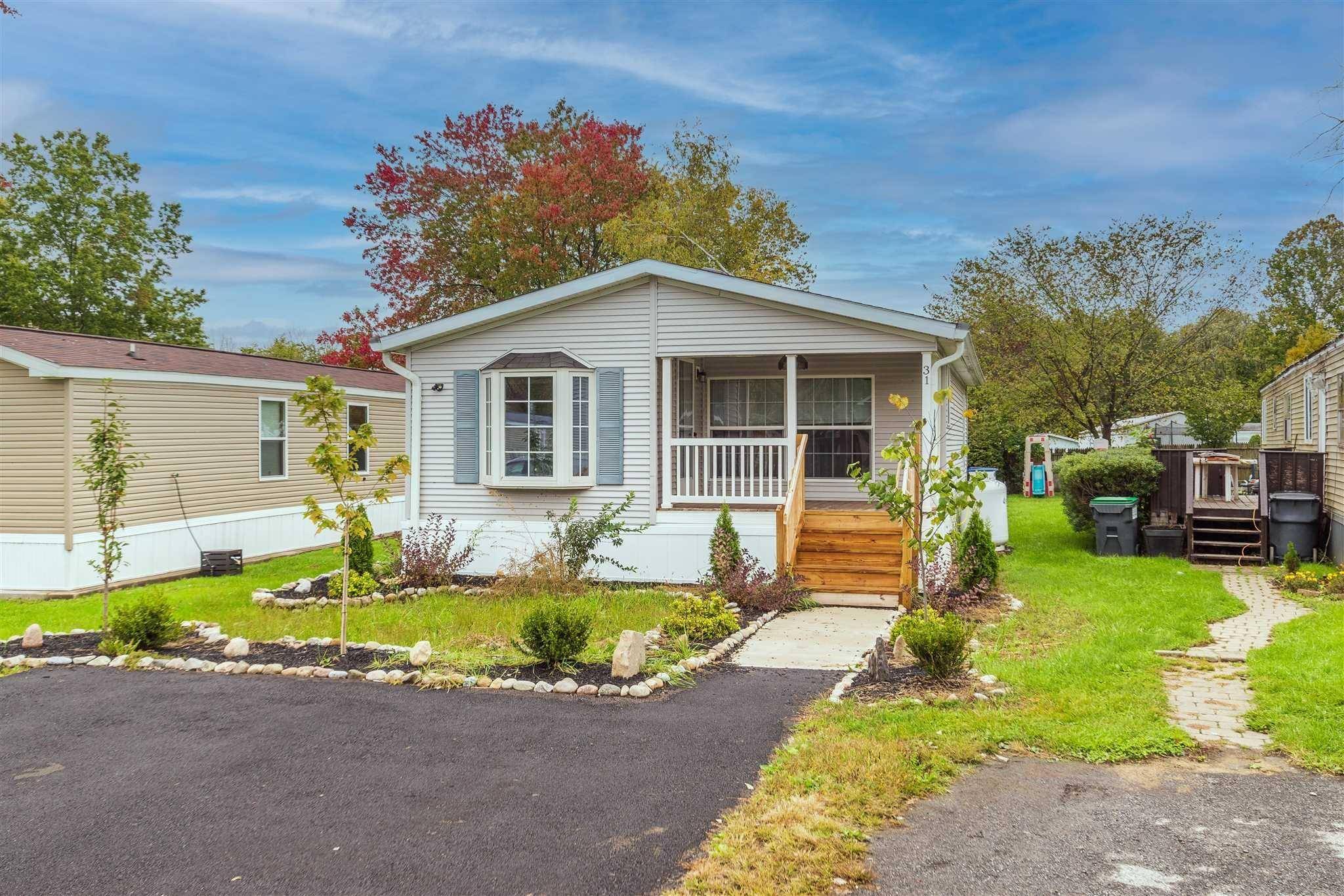 New Windsor, NY 12553,16 BIVONA LN